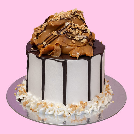 Snickerlicious Cake