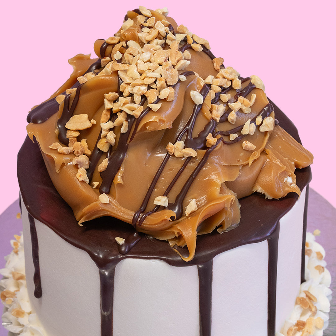 Snickerlicious Cake